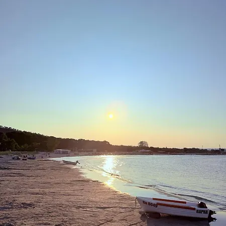 Violasuite In South Bay By Rv Warna