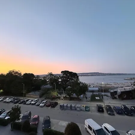 Violasuite In South Bay By Rv Varna